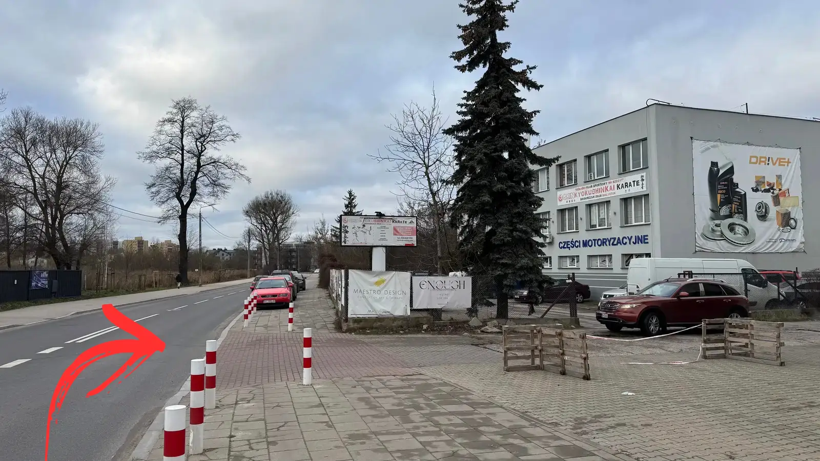 Wjazd od ulicy Marczukowskiej